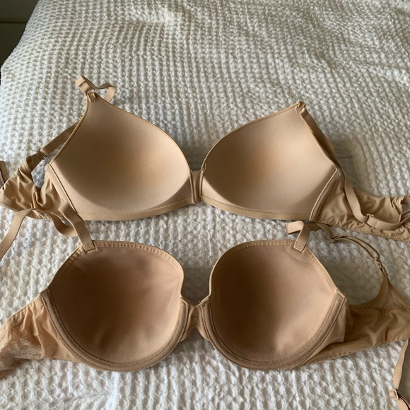 2 Victoria’s Secret Bras - Picture 4 of 4